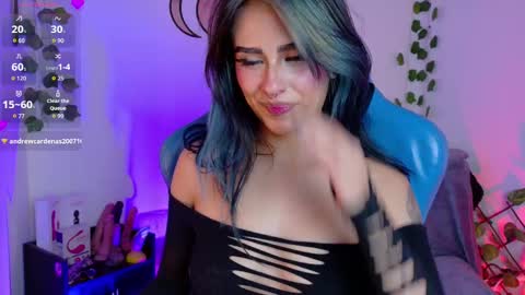 Snapshot of blue_kittenn chatting on 09.26.25 blue_kittenn online show from 09.26.25