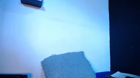 Snapshot of blue_morningstar chatting on 09.17.25 bunbury online show from 09.17.25