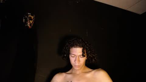 Snapshot of blue_morningstar chatting on 10.03.25 bunbury online show from 10.03.25