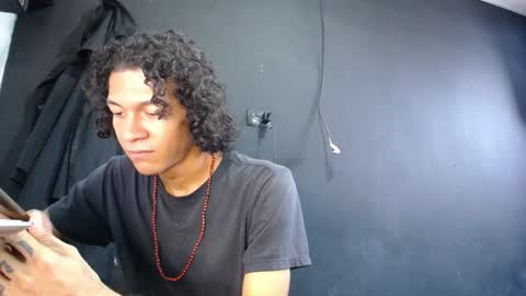 Snapshot of blue_morningstar chatting on 10.21.25 bunbury online show from 10.21.25