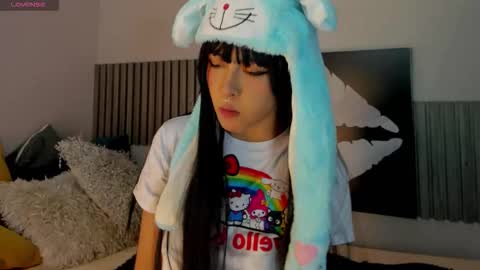 blue_sixx online show from 10.11.25