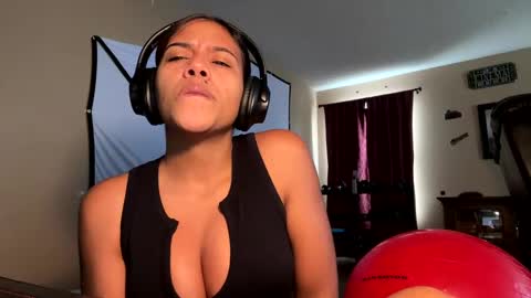 Snapshot of blueaby1 chatting on 10.09.25 blueaby1 online show from 10.09.25