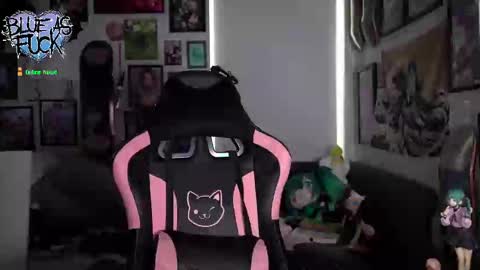 Blue online show from 09.26.25