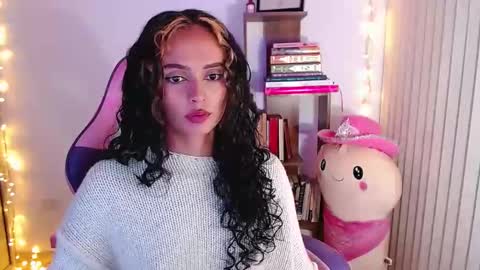 Im Abril .. Nice to meet you  thumb up me please its important  INDEPENDENT MODEL online show from 09.18.25