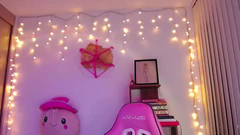 Im Abril .. Nice to meet you  thumb up me please its important  INDEPENDENT MODEL online show from 03.24.26