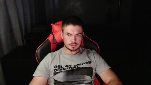 Snapshot of blueeyeboy0 chatting on 12.14.24 blueeyeboy0 online show from 12.14.24