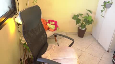 Snapshot of bluemysticlady chatting on 01.03.25 FLORAA online show from 01.03.25