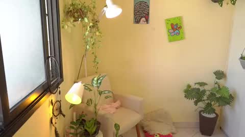 Snapshot of bluemysticlady chatting on 02.09.25 FLORAA online show from 02.09.25