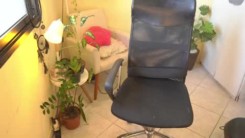 Snapshot of bluemysticlady chatting on 02.17.25 FLORAA online show from 02.17.25