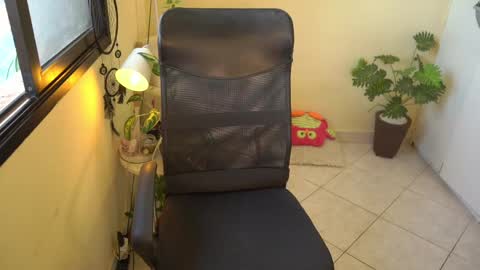 Snapshot of bluemysticlady chatting on 02.28.25 FLORAA online show from 02.28.25