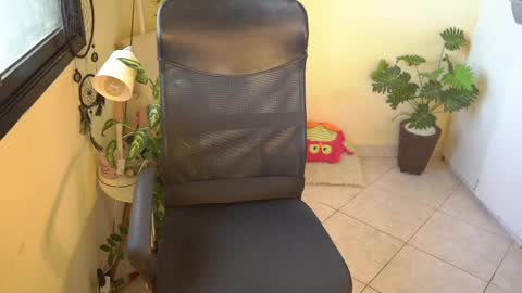 Snapshot of bluemysticlady chatting on 03.02.25 FLORAA online show from 03.02.25