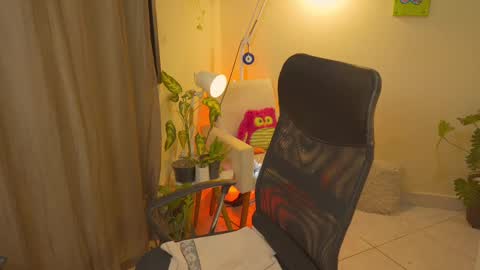 Snapshot of bluemysticlady chatting on 09.19.25 FLORAA online show from 09.19.25