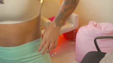 Snapshot of bluemysticlady chatting on 09.22.25 FLORAA online show from 09.22.25