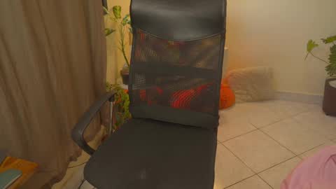 Snapshot of bluemysticlady chatting on 09.30.25 FLORAA online show from 09.30.25