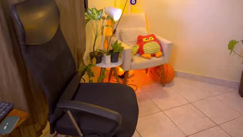 FLORAA online show from 11.01.25