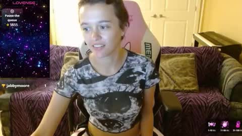 Snapshot of bluevixen7 chatting on 10.16.25 bluevixen7 online show from 10.16.25