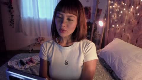 Snapshot of blumasweet chatting on 12.28.24 Bluma Sweet online show from 12.28.24