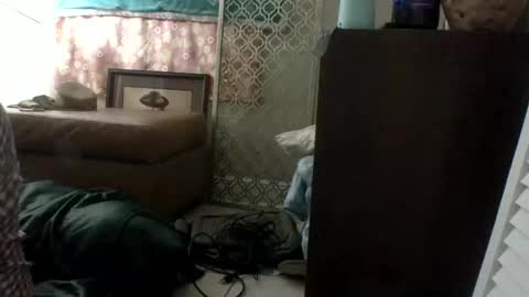 Snapshot of blushbitxh chatting on 12.16.24 BLUSHBITXH online show from 12.16.24