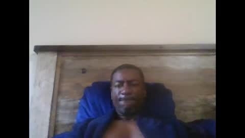 bluuthunder1914 online show from 10.12.25