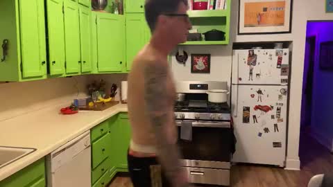 Snapshot of bnczuperzexy chatting on 11.22.25 ZuperZexyZounds online show from 11.22.25