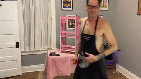 Snapshot of bnczuperzexy chatting on 11.25.25 ZuperZexyZounds online show from 11.25.25