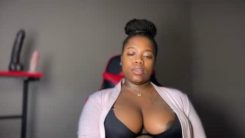 Snapshot of bnwo_goddess chatting on 06.18.26 online show from 06.18.26