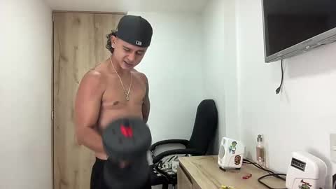 Bob  INDEPENDENT MODEL online show from 09.23.25