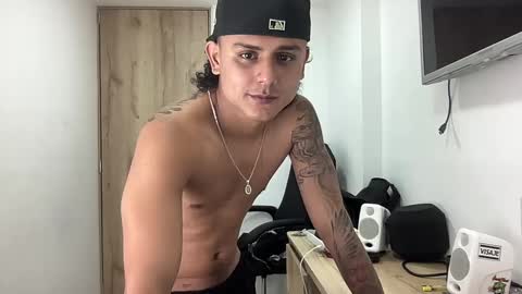 Bob  INDEPENDENT MODEL online show from 09.26.25