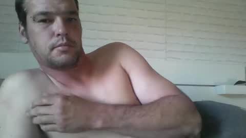 Snapshot of bobas19 chatting on 10.06.25 big36 online show from 10.06.25