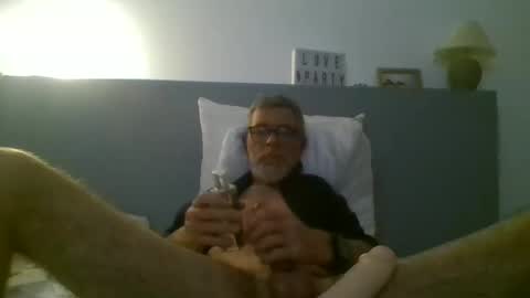 Snapshot of bobleymar33 chatting on 10.29.25 bobleymar33 online show from 10.29.25