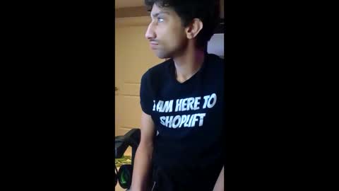 Snapshot of bodyyattiyatti chatting on 12.16.25 Sailorartemis online show from 12.16.25