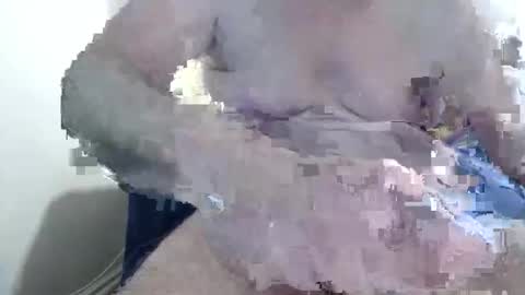 Snapshot of bolbil1 chatting on 10.26.25 bolbil1 online show from 10.26.25