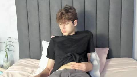 Boleyn online show from 01.25.25