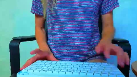Mia online show from 07.08.26