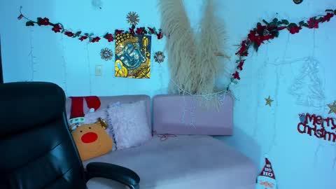  Salma Independent Model online show from 12.17.24