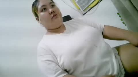 Snapshot of bombastic_darla chatting on 09.09.25 bombastic_darla online show from 09.09.25