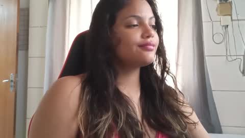 Snapshot of bombomepimenta chatting on 01.14.25 bombomepimenta online show from 01.14.25