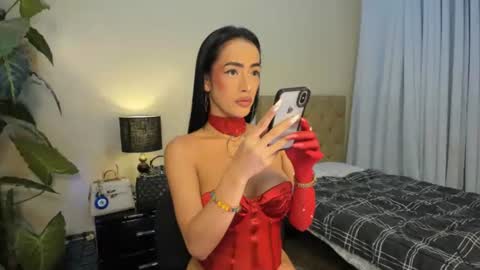 bombshelllaurax online show from 02.13.26