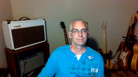 Snapshot of bomec40 chatting on 07.10.26 Carl online show from 07.10.26