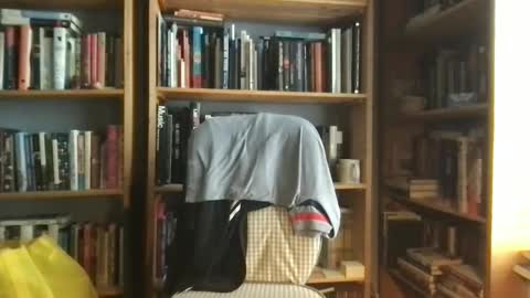 Snapshot of bonderbarney chatting on 12.31.24 BonderBarney online show from 12.31.24