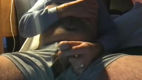 Snapshot of bonderbarney chatting on 01.04.25 BonderBarney online show from 01.04.25