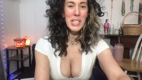 Bonnie online show from 01.23.25