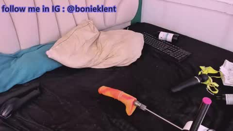 Snapshot of bonieklent chatting on 03.11.25 bonieklent online show from 03.11.25