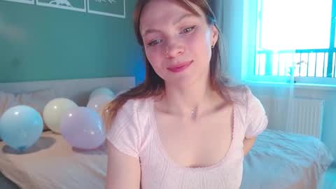 Snapshot of bonjourlabelle chatting on 09.11.25 Mary 3 live time content 18   online show from 09.11.25