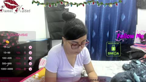 bonnie lam  hello welcome to my room I hope you have fun and you can reach your maximum pleasure here with me online show from 01.04.25
