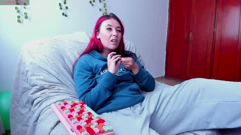 Snapshot of bonnie_moon_ chatting on 01.31.25 Bonnie Help me reach 500 likes online show from 01.31.25