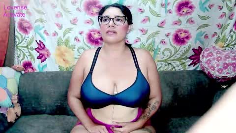 Snapshot of bonnie_x_wizkha chatting on 02.28.26 Britanly Brow y Wiz KhalBrian online show from 02.28.26