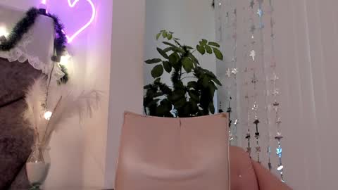   online show from 12.11.24