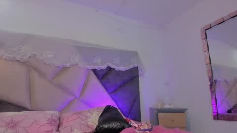 Snapshot of bonniecute_ chatting on 06.26.26 online show from 06.26.26