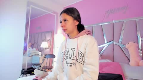 Bonnie  online show from 01.10.25